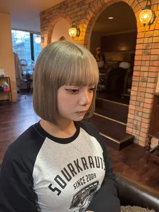 ショート カラー 笠井 彩花のヘアスタイル