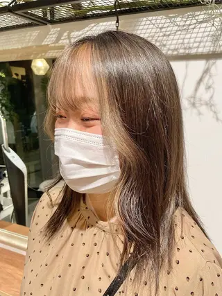 カラー 🎀ボブ＋ハイトーン シュカ👶🏻のヘアスタイル