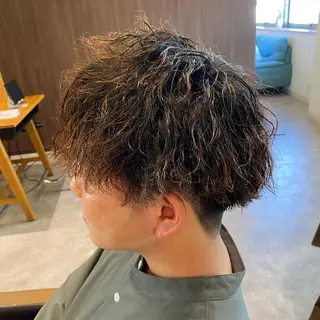 ショート パーマ Maison/松本/ 艶髪/カラー/メンズのヘアスタイル