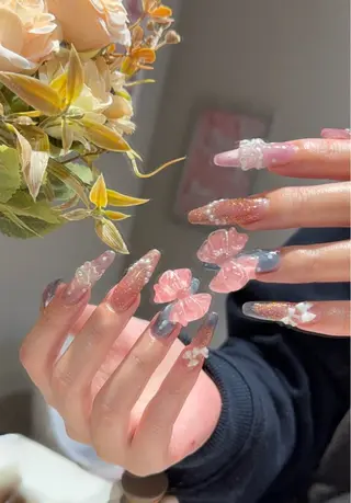 ネイル nailsalon moe.所属・yume 大人ガーリーネイルのネイルデザイン