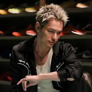 ショート カラー メンズ 倉持 誠也　フェザーパーマのヘアスタイル