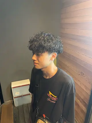 パーマ メンズ litbyfifth 濵崎寛太のヘアスタイル