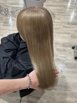 セミロング カラー 🌱小顔魅せカット 透明感カラー/泉綺のヘアスタイル