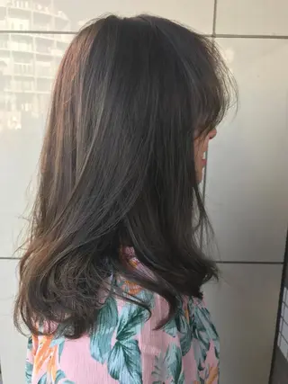 セミロング カラー パーマ yukari 艶髪ヘアのヘアスタイル