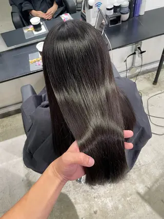 ミディアム カラー K!ng所属・レイヤーカット/ 髪質改善/ハイライトのヘアスタイル