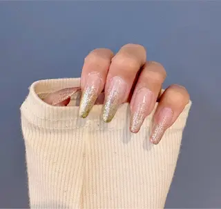 ネイル h △TRIOSのネイルデザイン