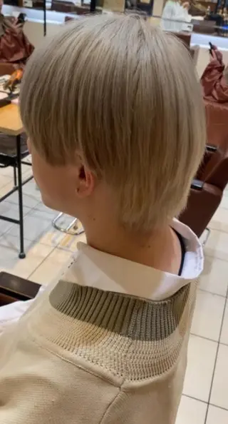 ショート カラー ブリーチカラー/ Wカラー/🍋ケンヤのヘアスタイル