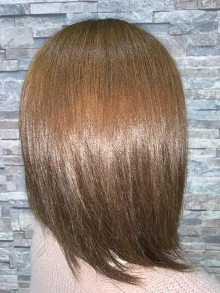 ショート ハイトーン Arphyのヘアスタイル