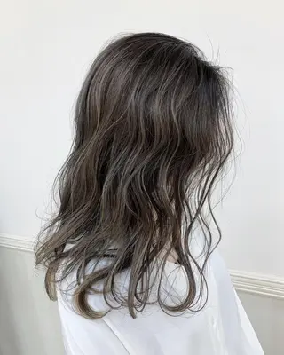 ミディアム カラー N° jillva ♦️川端裕司♦️のヘアスタイル