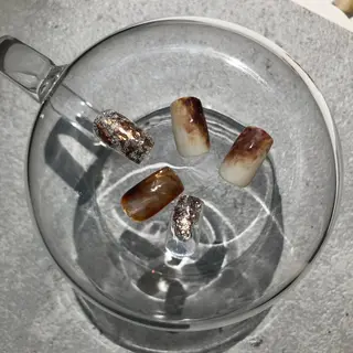 ネイル 黒葛原 めぐみのネイルデザイン