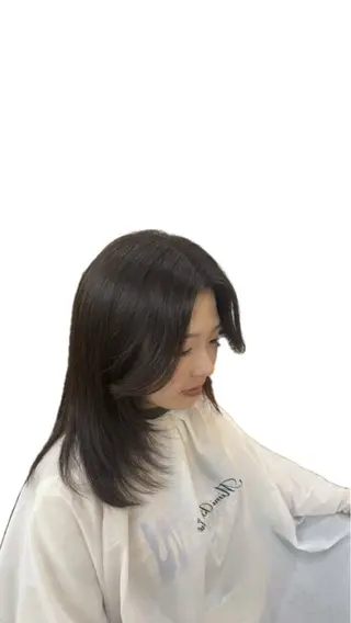 ミディアム 相澤 彩美のヘアスタイル