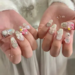 ネイル BONNIE所属・BONNIE MIKIのネイルデザイン