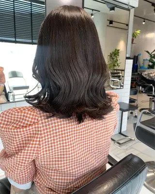 ミディアム カラー 透明感/オリーブ/ グレージュ/YUKAのヘアスタイル