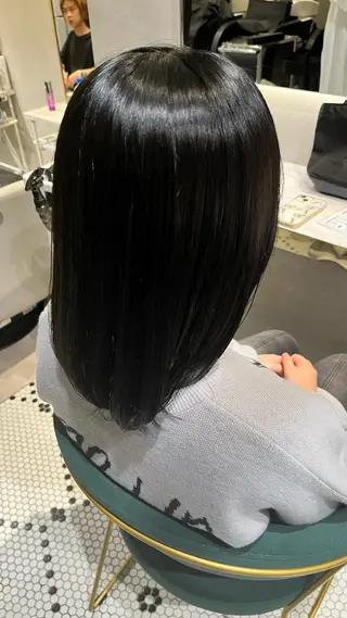 ミディアム カラー 新宿/アシスタント AiNAのヘアスタイル