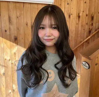 ロング 藤田 ゆりなのヘアスタイル