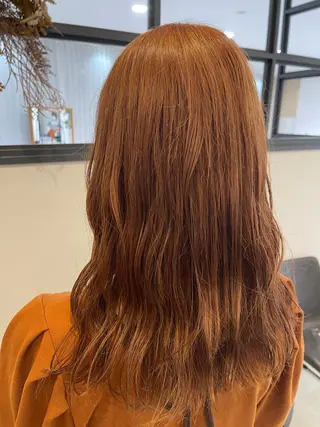 セミロング カラー 由比藤理子 ブリーチカラー🌈のヘアスタイル