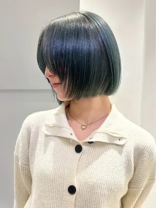 ミディアム HIKARI LUCK TOKYOのヘアスタイル
