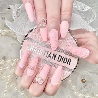 ネイル Yudia -neon-のネイルデザイン