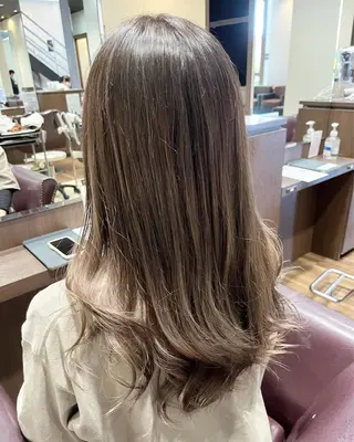 セミロング カラー 松崎 崇のヘアスタイル