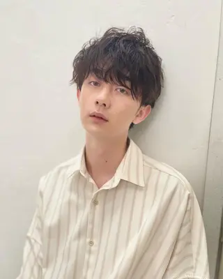 ショート パーマ メンズ 植田 能生のヘアスタイル