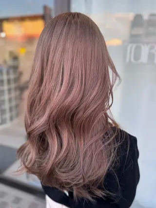 ロング カラー TOIRO所属・TOIRO ARISAのヘアスタイル