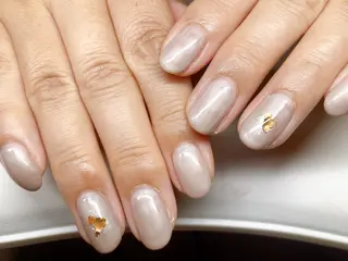 ネイル ECLAT エクラ所属・寺山 千鶴のネイルデザイン