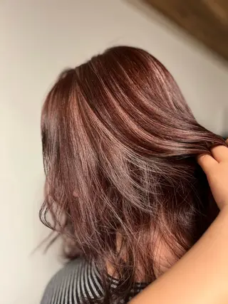 ロング カラー シミズ リホのヘアスタイル