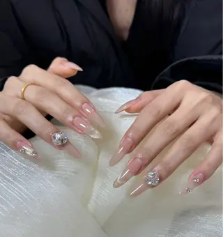 ネイル Dola Nail ユキンイのネイルデザイン