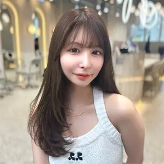 セミロング カラー 新宿/韓国風レイヤー 髪質改善/渋谷直樹のヘアスタイル