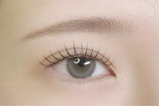 マツエク・マツパ ameri(アメリ)半田店所属・ameri(アメリ) 半田店の眉毛・アイブロウイメージ