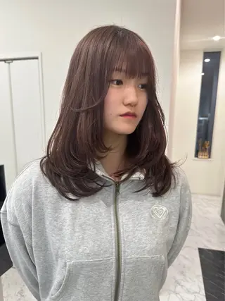 セミロング DEAN岡崎所属・DEAN AYAのヘアスタイル