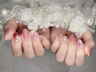 ネイル リボン、ガーリー パーツ放題専門店のネイルデザイン