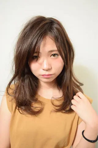 ミディアム セミロング ロング カラー パーマ 高橋 隆一のヘアスタイル