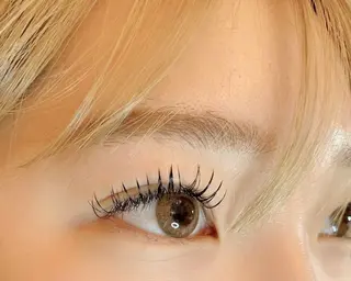 マツエク・マツパ Mia.Rosa所属・Mia.Rosa naokoの眉毛・アイブロウイメージ