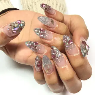 ロング ネイル Megumi Nailのネイルデザイン