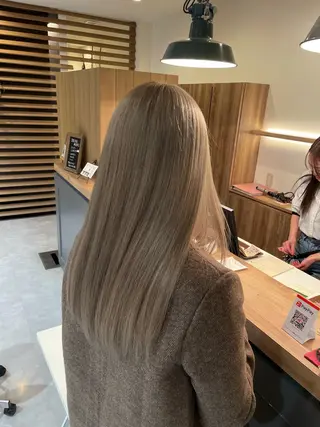 ロング カラー 尾頃 功明のヘアスタイル