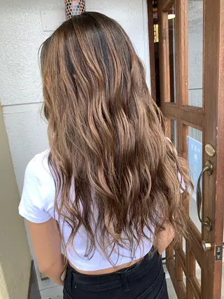 ロング Welila by haku所属・Yuuki ウェリラバイハクのヘアスタイル