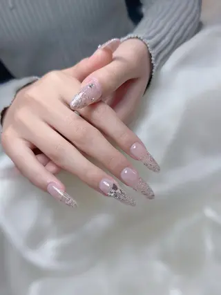 ネイル Maggie nailクロのネイルデザイン