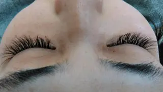 マツエク・マツパ fleur（フルール）所属・fleur フルールのマツエク・マツパデザイン