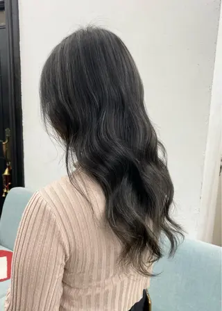 ロング カラー anli所属・tomomi /レイヤーカットのヘアスタイル