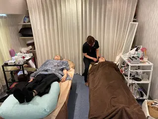 美容鍼灸サロン mahoroba院長のエステ・リラクイメージ