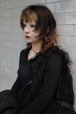 ミディアム カラー SALOWIN所属・ブリーチ✨ ボブ🪢レイヤーのヘアスタイル