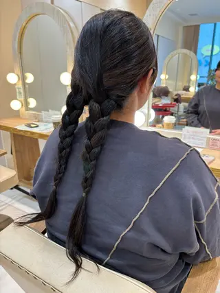 ロング ヘアアレンジ ブリーチなしカラー/ 暖色カラー/艶カラーのヘアスタイル