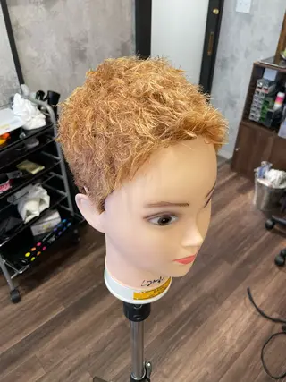 ショート カラー パーマ メンズ Lull (シェアサロンReco VIProom)所属・Lull1人美容室 バレイヤージュのヘアスタイル