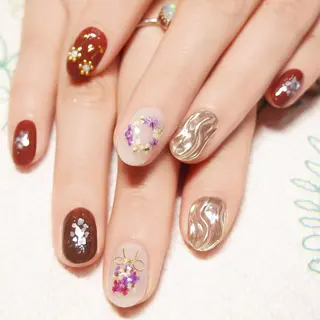 ネイル 山田 麻衣のネイルデザイン