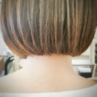 ミディアム 坂本 純子のヘアスタイル