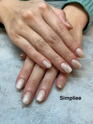 ネイル シンプリーワン 渋谷店🪄MOENAのネイルデザイン