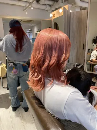 カラー 韓国風／ハイトーン 砂原洋介のヘアスタイル