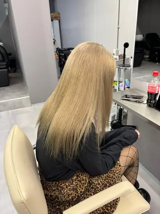 セミロング カラー 名古屋／デザイン／ ブリーチ/松井亮磨のヘアスタイル