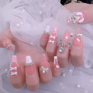 ネイル UMI ネイルサロン新宿🎀のネイルデザイン